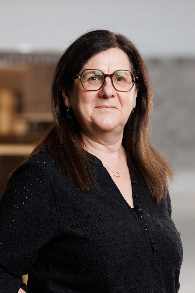 Paulette CARDOSO Responsable Administrative et financière Groupe squadra
