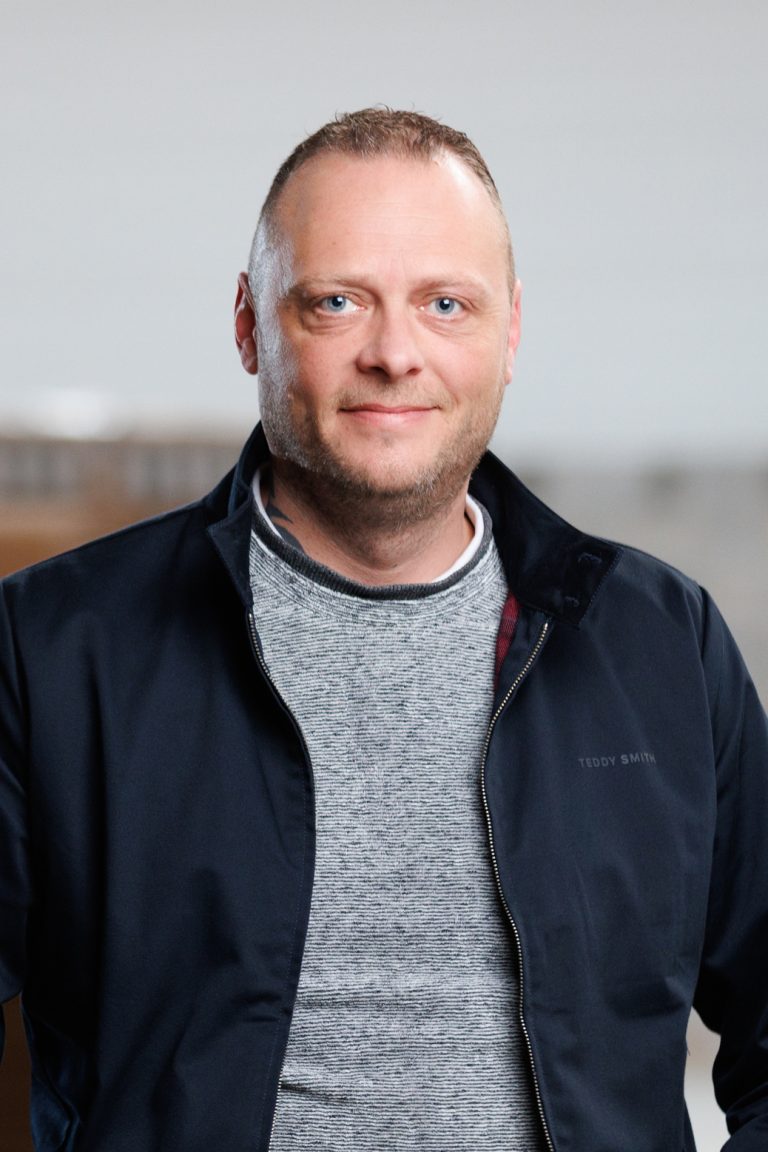 Arnaud Garand responsable logistique logistique services squadra